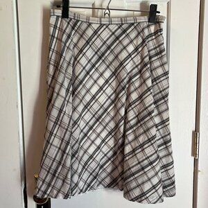 Women's White, Black, & Silver Plaid Midi A-Line Skirt Size 6